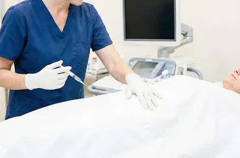 尿道周囲へPRPを注入する施術